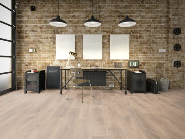F16 Eg Sandbrun planke